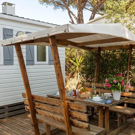 L Arbousier, Mobil-home Vue Degagee Sur La Holiday home Hyeres