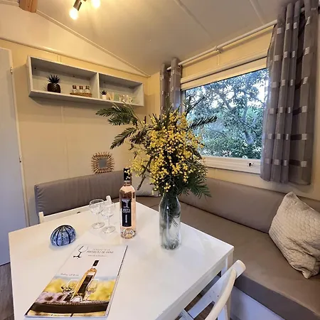 L Arbousier, Mobil-home Vue Degagee Sur La Holiday home